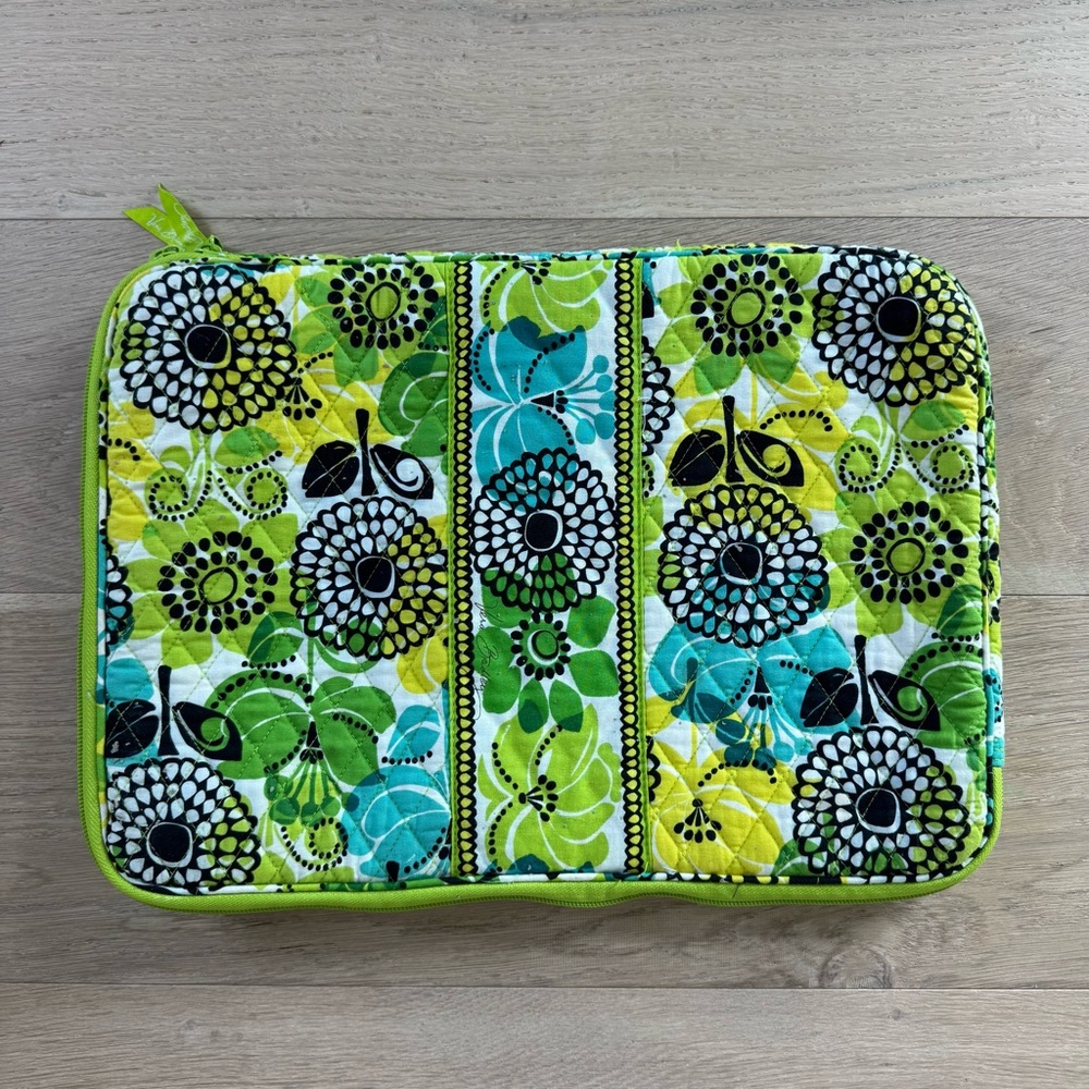Vera Bradley 14" TABLET SLEEVE Zip Notebook Laptop Case LIMES UP Sleeve
